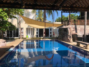 Hermoso chalet de playa con piscina.